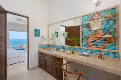 Luxury Villa Photo #44