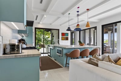 Luxury Villa Photo #18