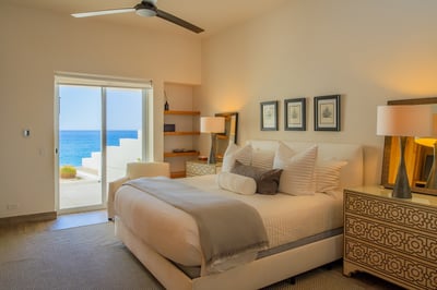 Luxury Villa Photo #37