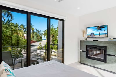 Luxury Villa Photo #32