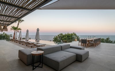 Luxury Villa Photo #3
