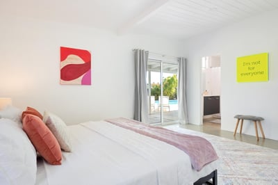 Luxury Villa Photo #15