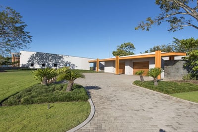 Luxury Villa Photo #11