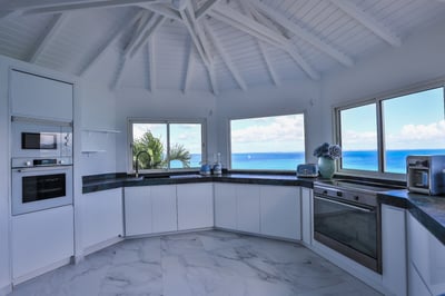 Luxury Villa Photo #28