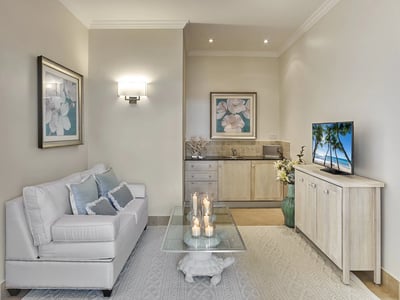 Luxury Villa Photo #17