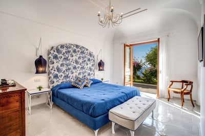 Luxury Villa Photo #19