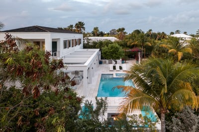 Luxury Villa Photo #6