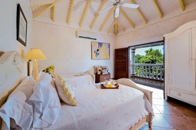 Luxury Villa Photo #19