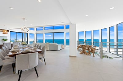 Luxury Villa Photo #18
