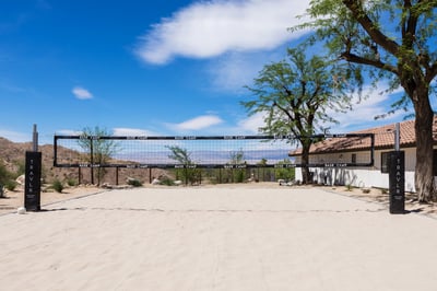 Sand volleyball court to enjoy a game or the children to build a sand castle!