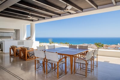 Luxury Villa Photo #12