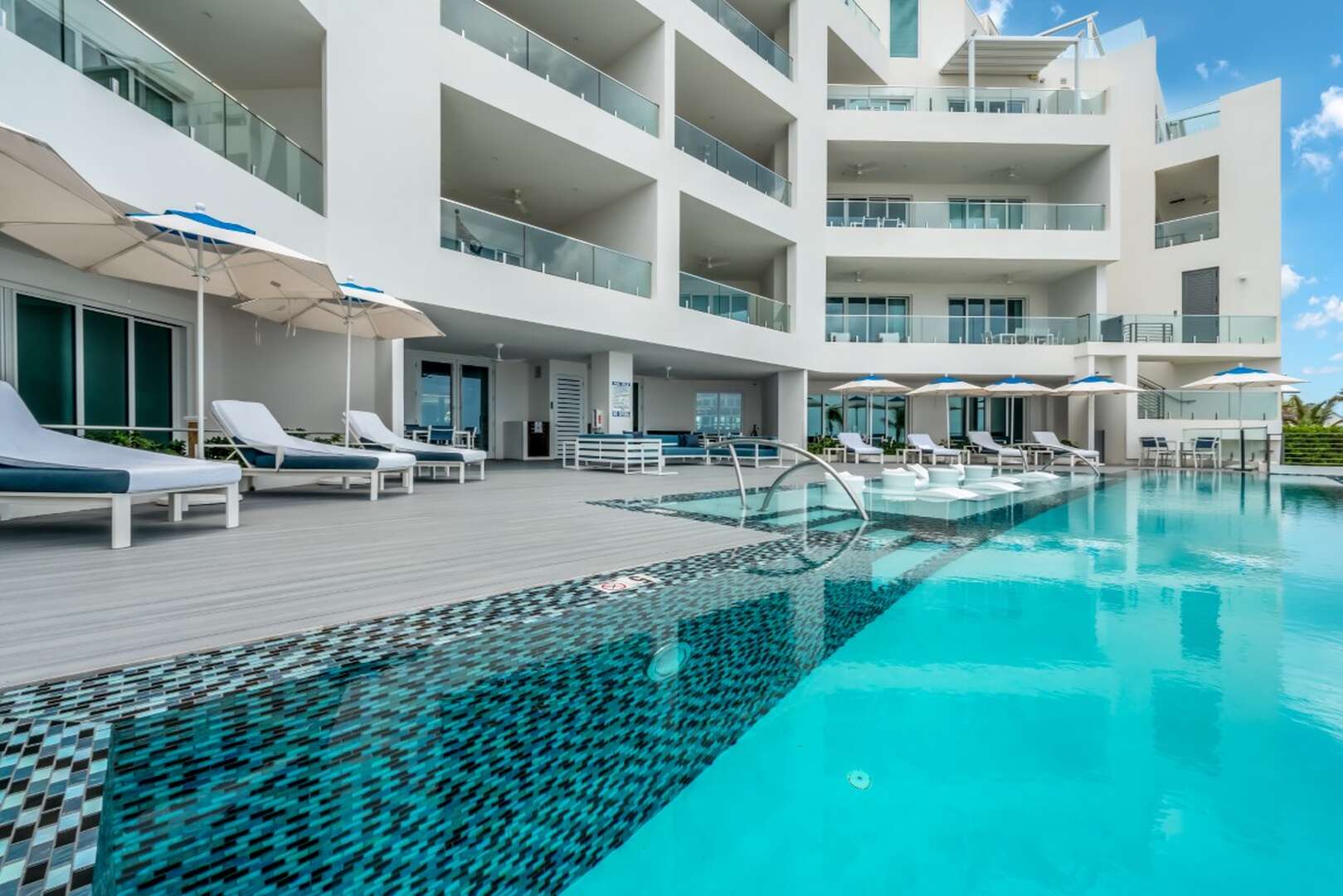 Club Suites at Rum Point | Three Bedroom Pool Suite | Rum Point, Cayman ...