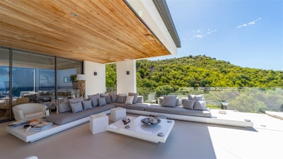 Luxury Villa Photo #10