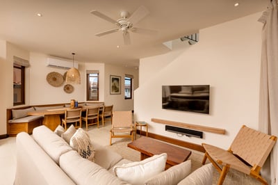 Luxury Villa Photo #9