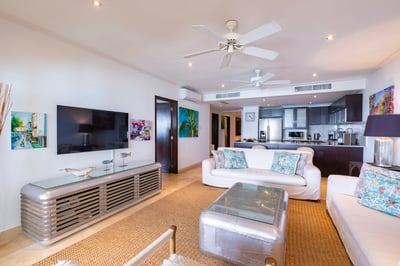 Luxury Villa Photo #2