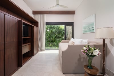 Luxury Villa Photo #43