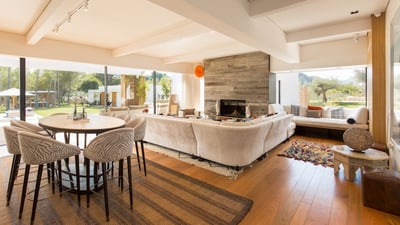 Luxury Villa Photo #15
