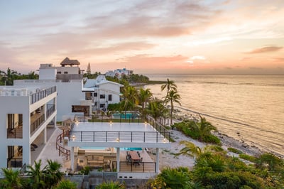 Luxury Villa Photo #38