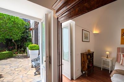 Luxury Villa Photo #33