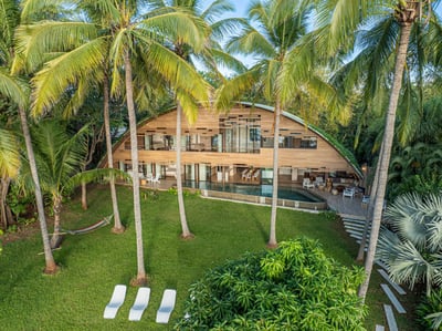 Luxury Villa Photo #2