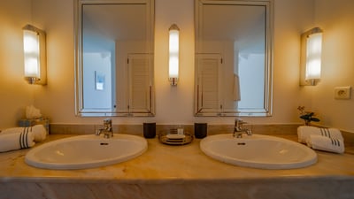Luxury Villa Photo #38