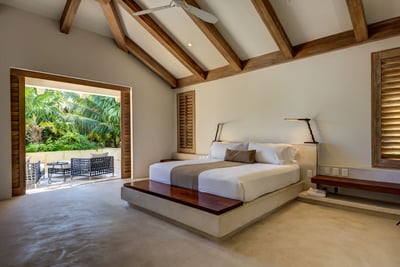 Luxury Villa Photo #15