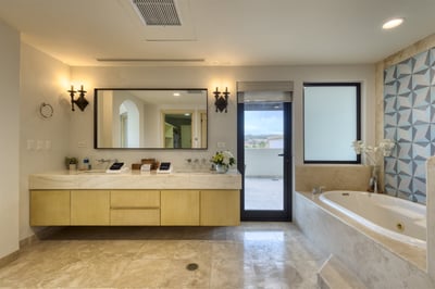 Luxury Villa Photo #26