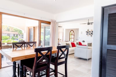 Luxury Villa Photo #16