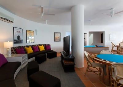 Luxury Villa Photo #16