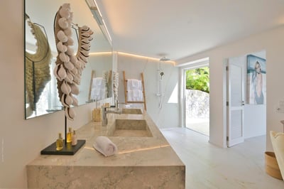 Luxury Villa Photo #58