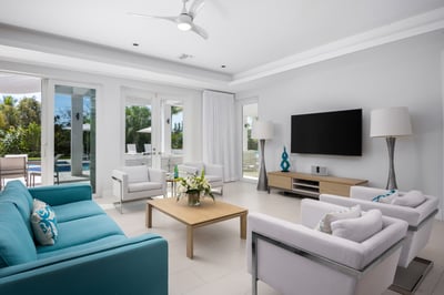 Luxury Villa Photo #17