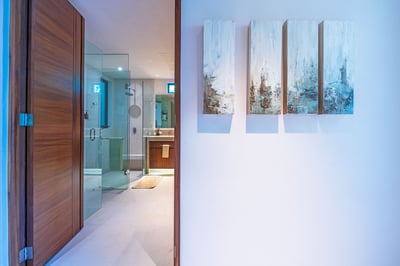 Luxury Villa Photo #46