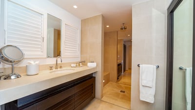 Luxury Villa Photo #53