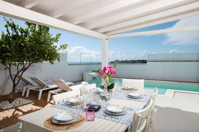 Luxury Villa Photo #6