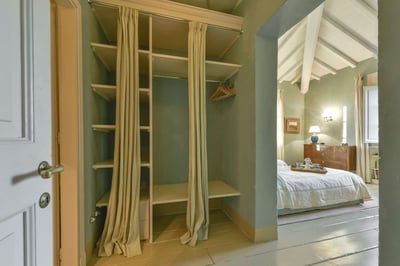 Luxury Villa Photo #26