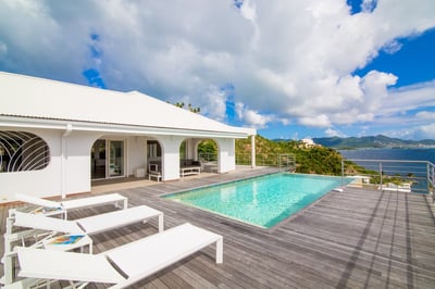 Luxury Villa Photo #6