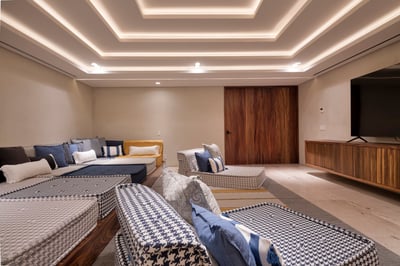 Luxury Villa Photo #20