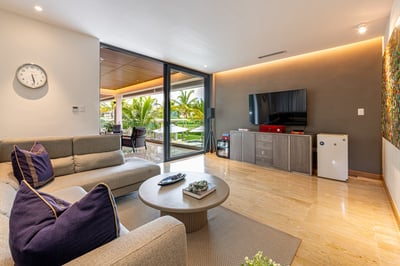 Luxury Villa Photo #19