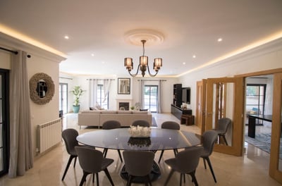 Luxury Villa Photo #12