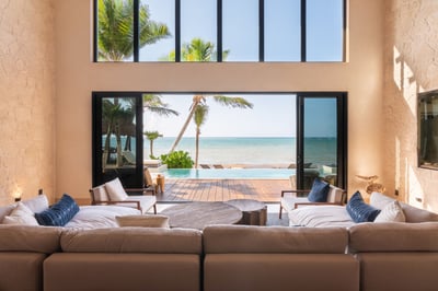 Luxury Villa Photo #24