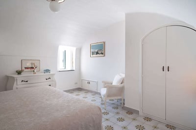 Luxury Villa Photo #49