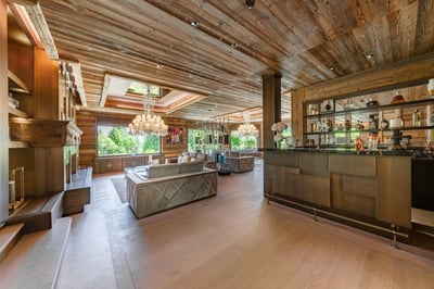 Luxury Villa Photo #12