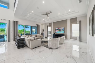 Luxury Villa Photo #11