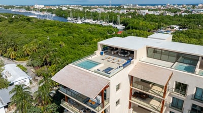 Luxury Villa Photo #2