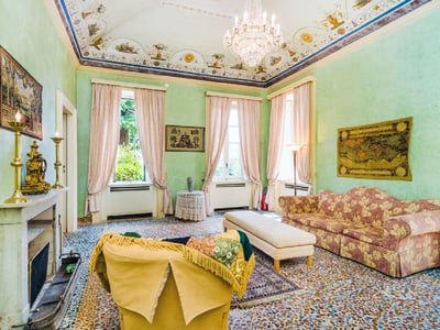 Luxury Villa Photo #27