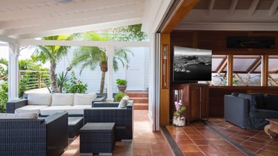 Outdoor Lounge