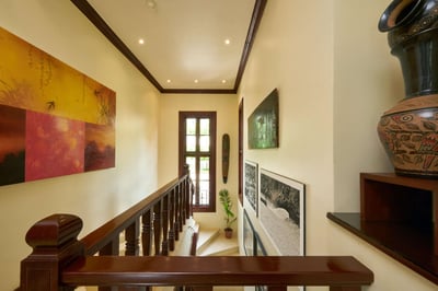 Luxury Villa Photo #17