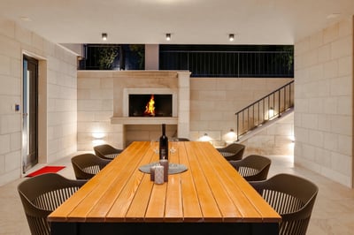 Luxury Villa Photo #19