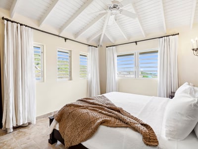 Luxury Villa Photo #57