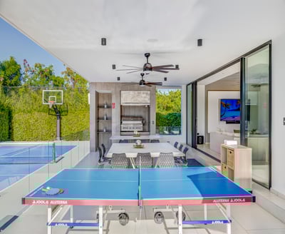 Luxury Villa Photo #16